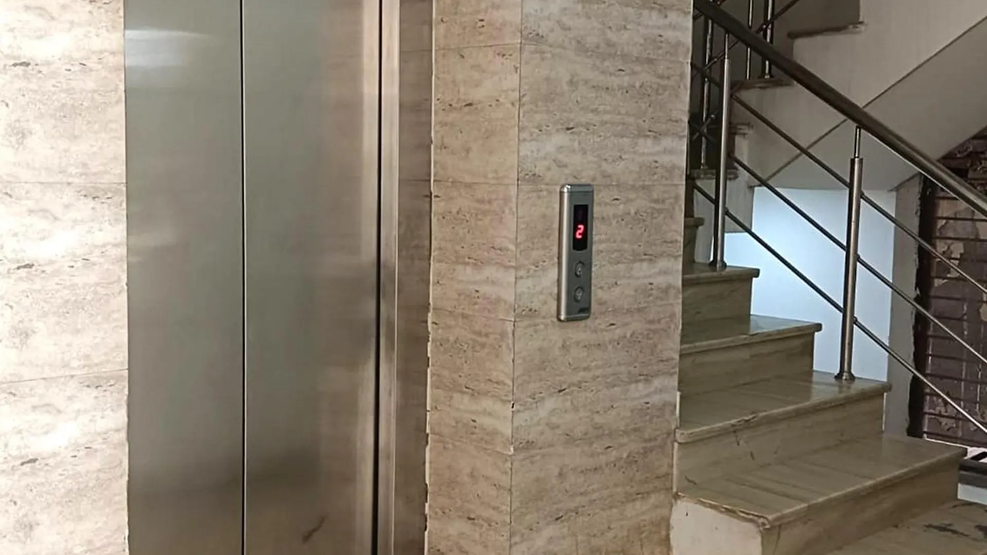 Hotel Starr Residancy 구르가온 0*,  인도
