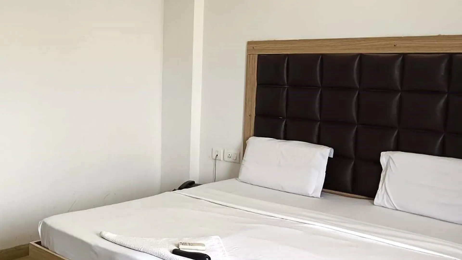 Hotel Starr Residancy Gurgaon Indie