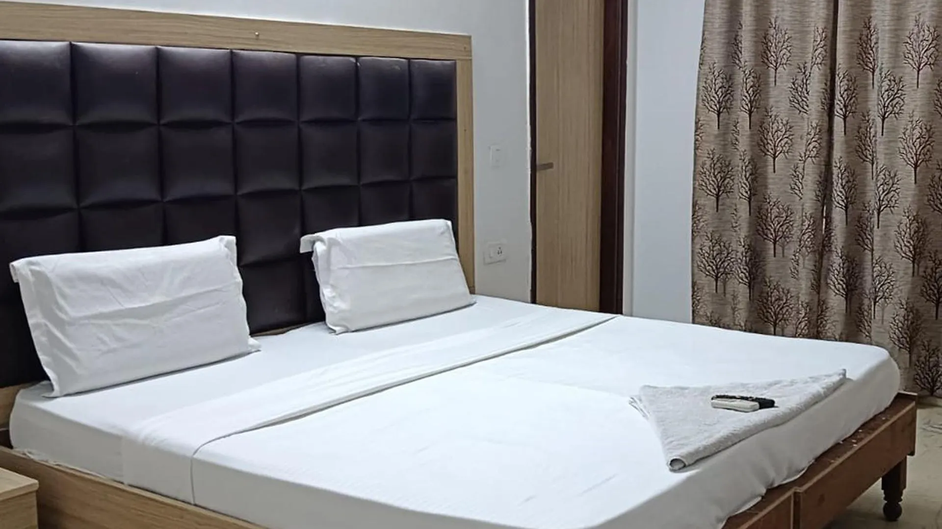 Hotel Starr Residancy Gurgaon Indie